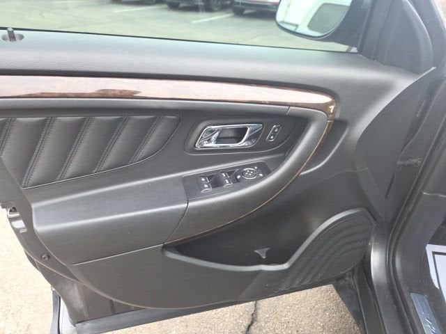 2017 Ford Taurus Limited