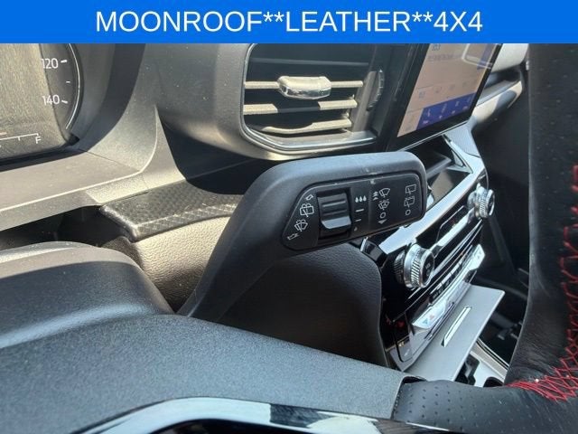 2024 Ford Explorer ST-Line