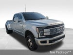 2017 Ford Super Duty F-350 DRW Lariat