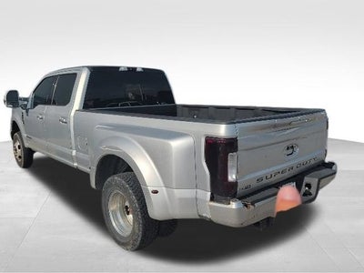 2017 Ford Super Duty F-350 DRW Lariat