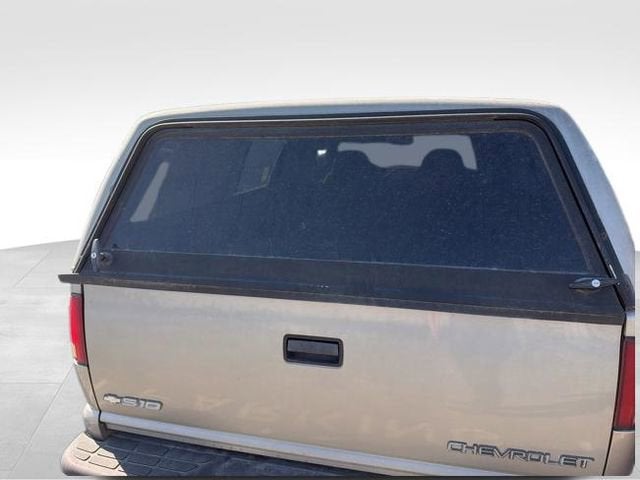 2002 Chevrolet S10 LS