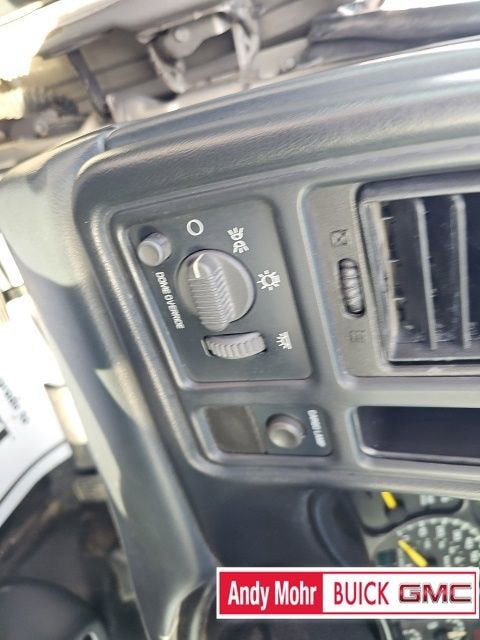 2000 Chevrolet Silverado 1500 REG CAB 4WD 133WB