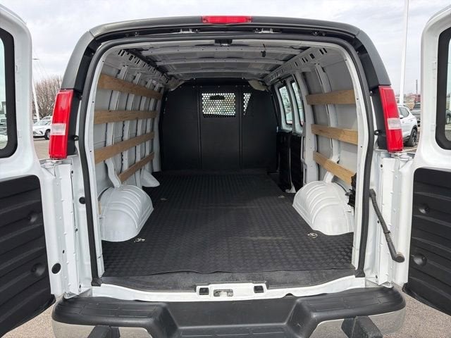 2024 Chevrolet Express Cargo 2500 WT