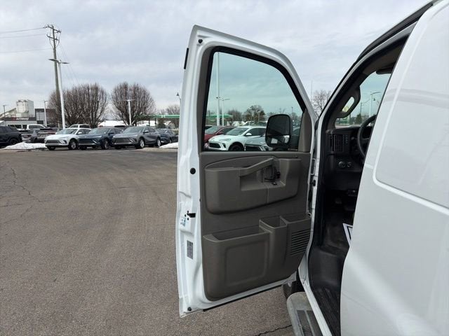 2024 Chevrolet Express Cargo 2500 WT
