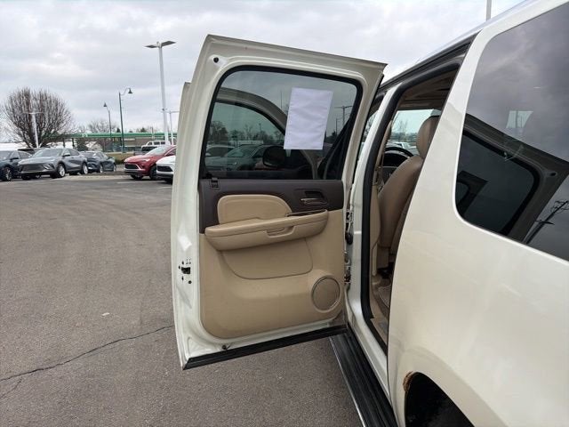 2009 GMC Yukon XL 4DR 4WD 1500