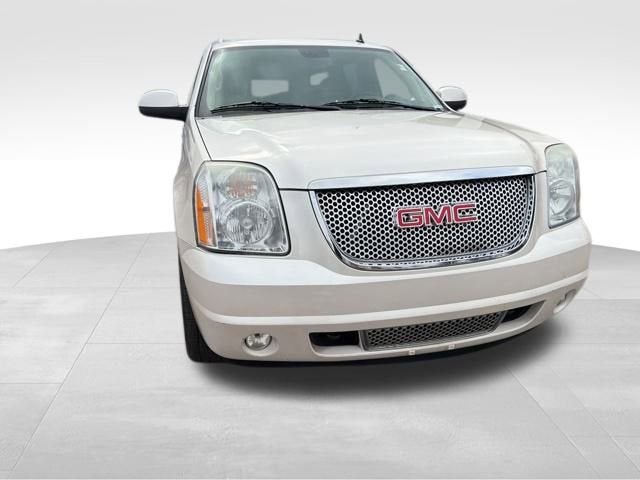 2009 GMC Yukon XL 4DR 4WD 1500