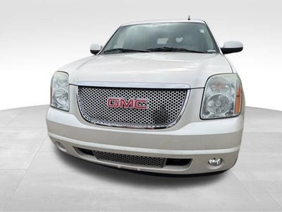 2009 GMC Yukon XL 4DR 4WD 1500