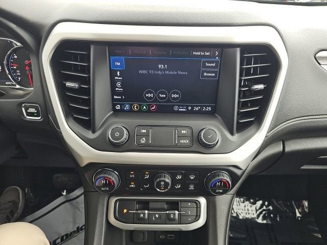 2023 GMC Acadia SLT