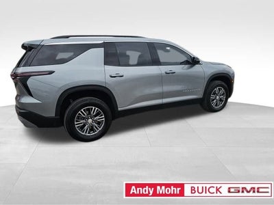 2024 Chevrolet Traverse LT