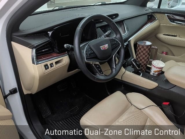 2017 Cadillac XT5 Luxury FWD