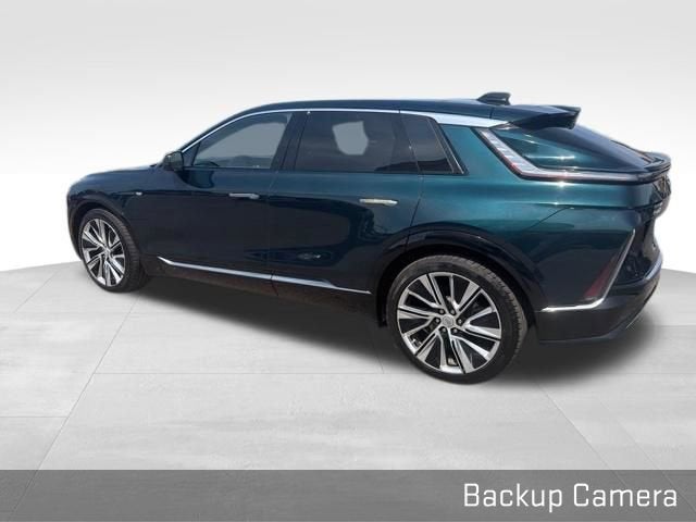 2025 Cadillac LYRIQ Luxury 3