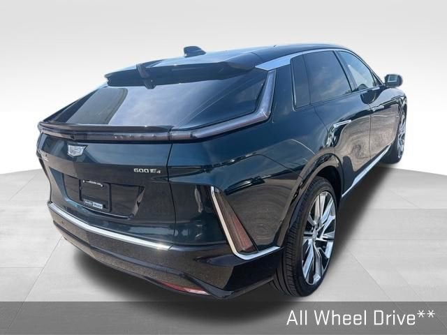 2025 Cadillac LYRIQ Luxury 3