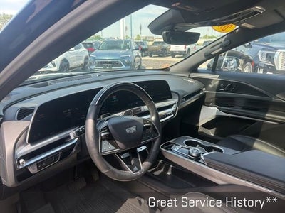 2025 Cadillac LYRIQ Luxury 3