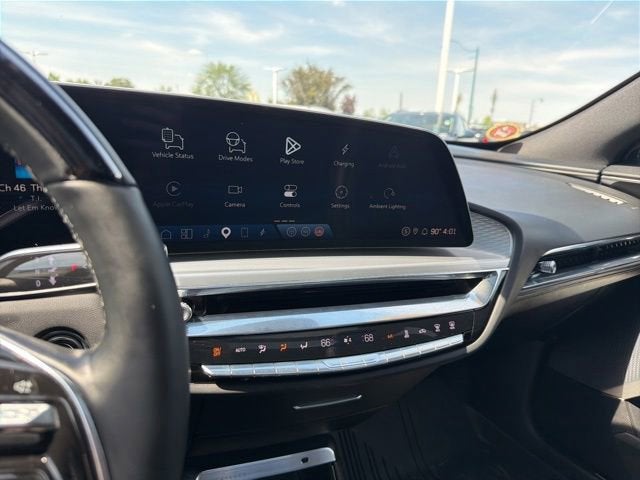 2025 Cadillac LYRIQ Luxury 3