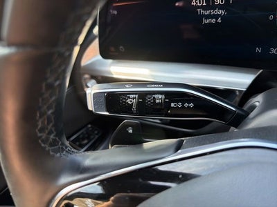 2025 Cadillac LYRIQ Luxury 3