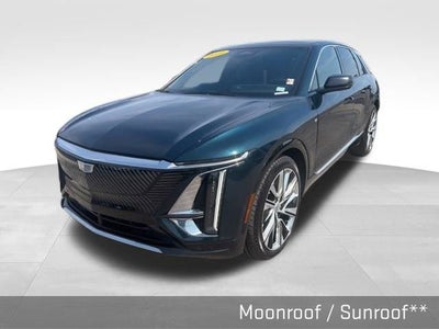 2025 Cadillac LYRIQ Luxury 3