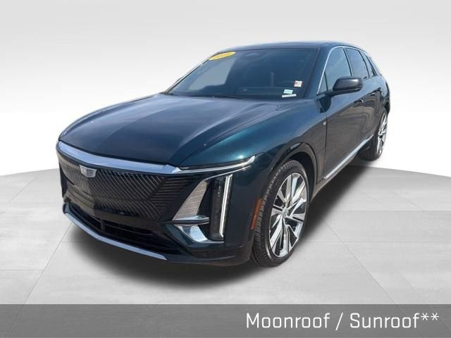 2025 Cadillac LYRIQ Luxury 3
