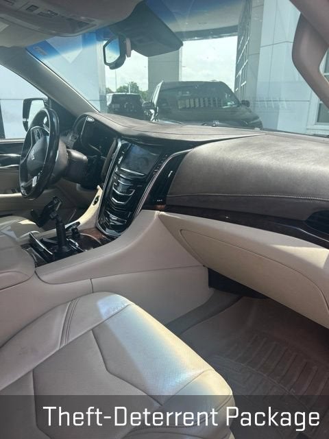 2016 Cadillac Escalade Luxury Collection