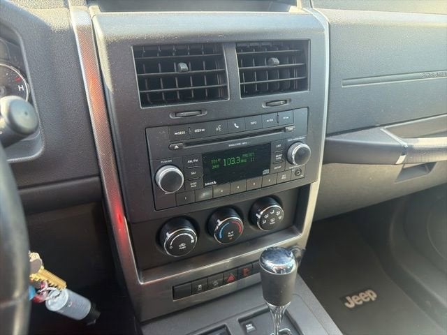 2011 Jeep LIBERTY SPORT