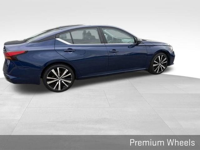 2021 Nissan Altima 2.0 SR