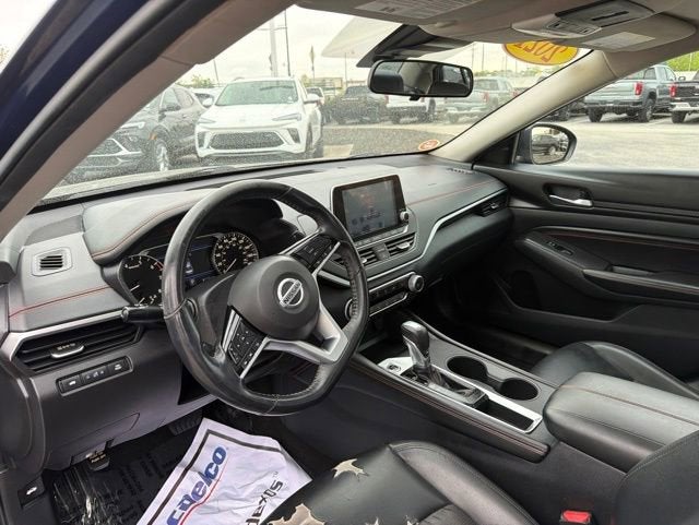 2021 Nissan Altima 2.0 SR