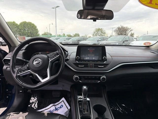 2021 Nissan Altima 2.0 SR