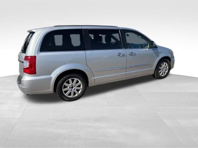 2011 Chrysler Town & Country Touring-L