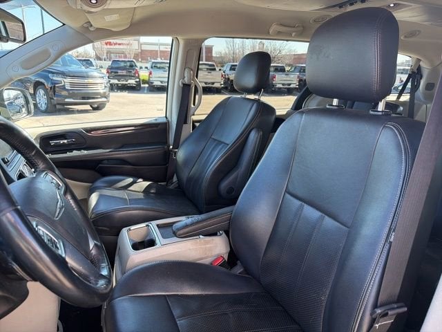 2011 Chrysler Town & Country Touring-L