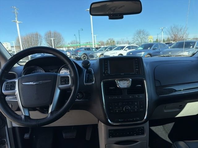 2011 Chrysler Town & Country Touring-L