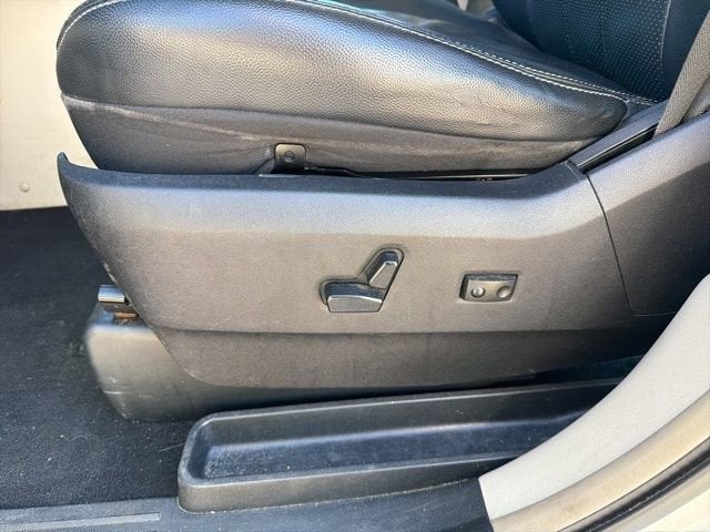 2011 Chrysler Town & Country Touring-L