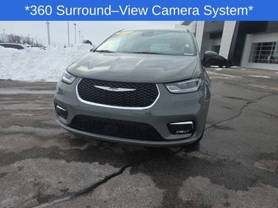 2023 Chrysler Pacifica Touring L