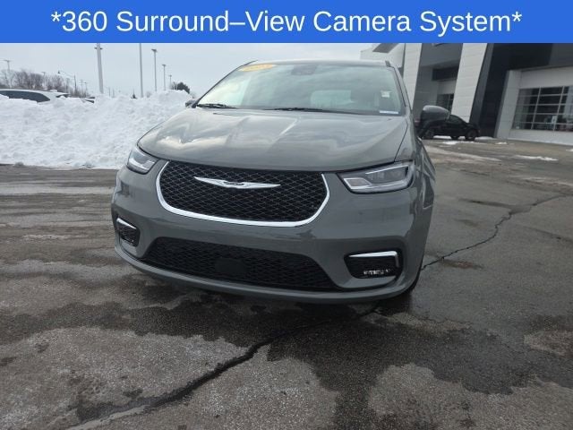 2023 Chrysler Pacifica Touring L