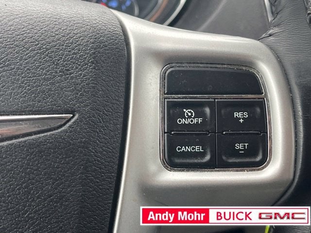 2016 Chrysler Town & Country Touring