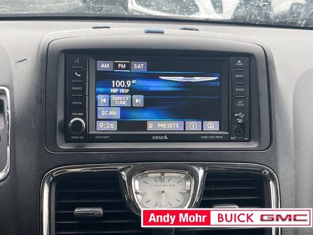 2016 Chrysler Town & Country Touring