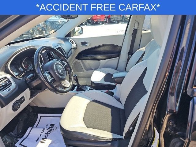 2019 Jeep Compass Latitude w/Sun/Wheel Pkg