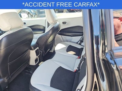 2019 Jeep Compass Latitude w/Sun/Wheel Pkg