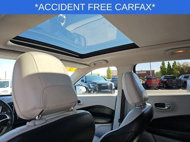 2019 Jeep Compass Latitude w/Sun/Wheel Pkg