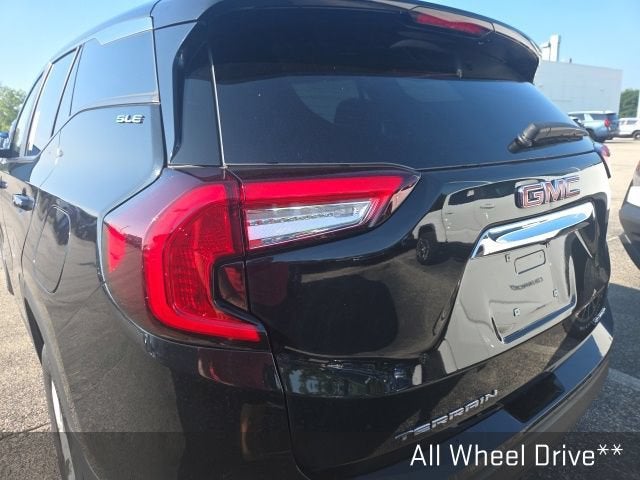 2023 GMC Terrain SLE