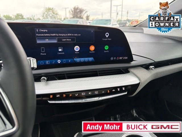 2025 Cadillac OPTIQ Luxury 2