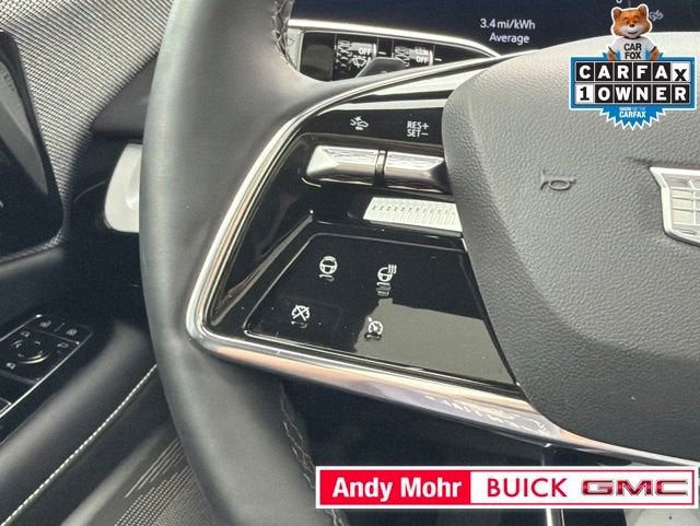 2025 Cadillac OPTIQ Luxury 2