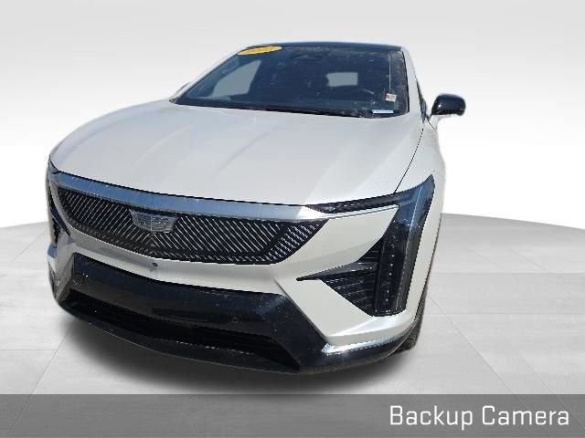 2025 Cadillac OPTIQ Luxury 2