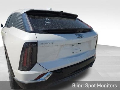 2025 Cadillac OPTIQ Luxury 2