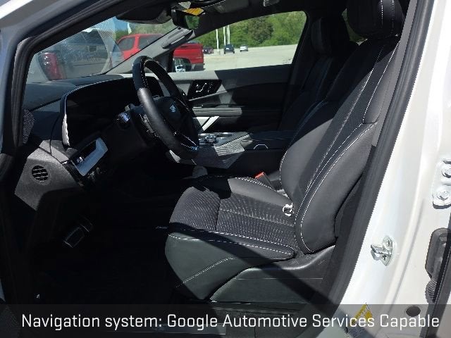 2025 Cadillac OPTIQ Luxury 2