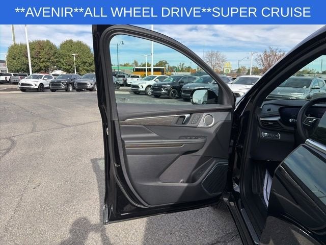 2025 Buick Enclave Avenir