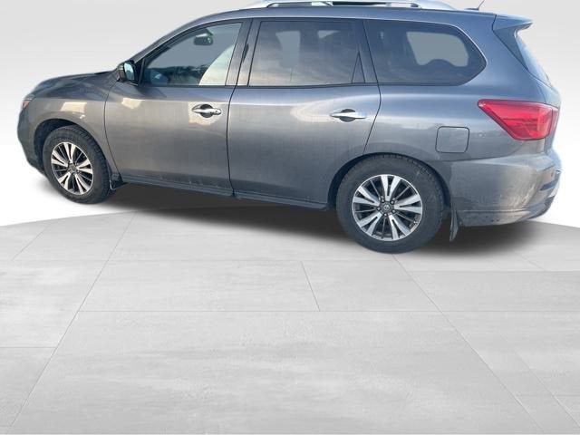 2017 Nissan Pathfinder SL