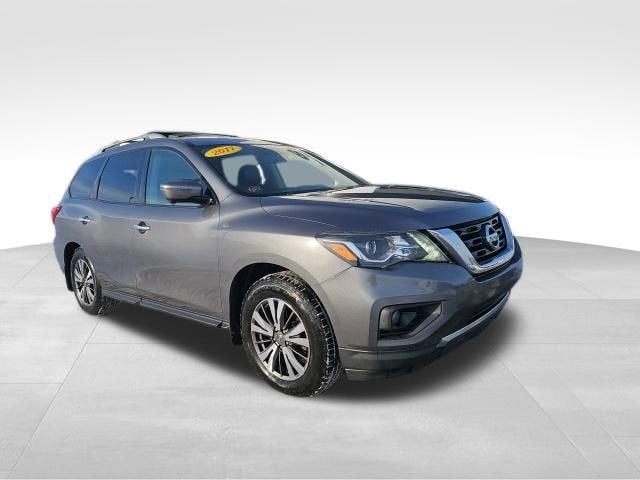 2017 Nissan Pathfinder SL