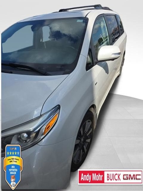 2020 Toyota Sienna XLE