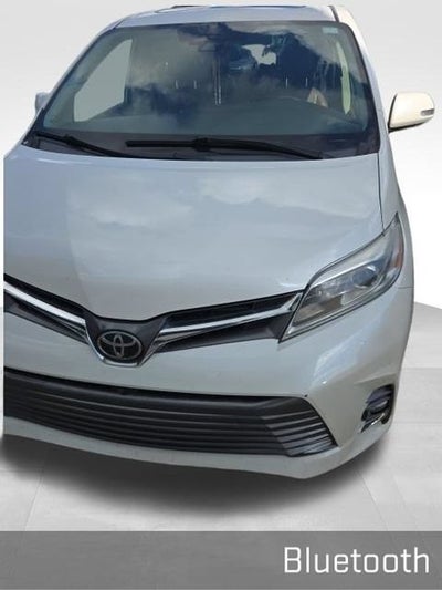 2020 Toyota Sienna XLE