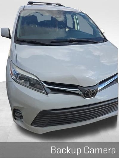 2020 Toyota Sienna XLE