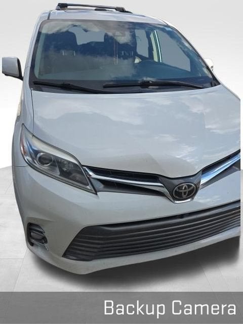 2020 Toyota Sienna XLE